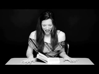 porn девушка читает книгу сидя на вибраторе держалась до последнего porn