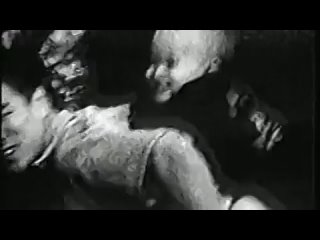 porn брюс ли играет в пин понг нунчаками со спичками и porn