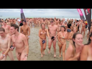 porn bw skinny dip guinness world record attempt gisborne 2012 попытка установить рекорд гиннеса нова зеландия porn