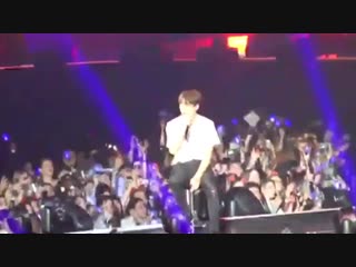 porn 181019 lys paris 방탄소년단 bts 정국 jungkook jk 소통왕 정국이 파리 아미들 흥이 넘쳐서 캠도 흔들흔들 bts twt mp4 porn