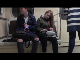 porn kissing prank пикап хочу поцеловать девушку в метро пранк реакция на porn