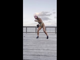 porn украинская девушка боец ufc марина мороз потренировалась в купальнике porn