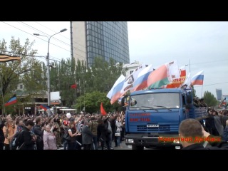 porn батальон ополченцев восток отправляется на помощь маруиполю прямо с парада победы в донецке 9 мая 2014 porn
