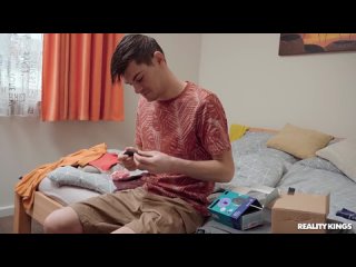 porn hudenkaya blondinka barbie brill trahaetsya so svodnym bratom 480p mp4 porn